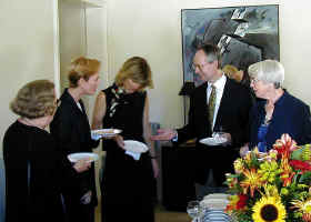 reception.jpg (46632 bytes)